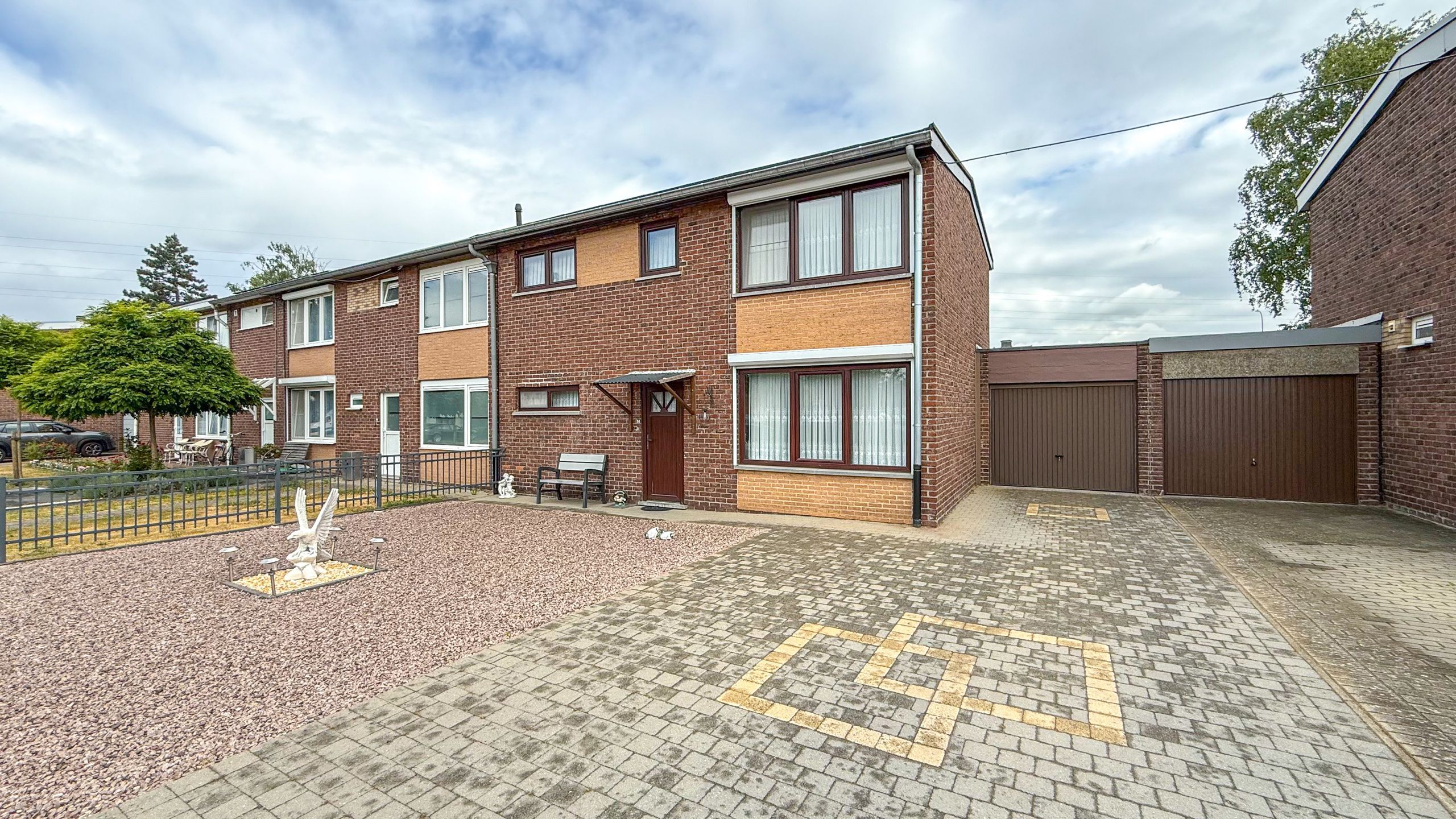 Instapklare woning met 4 slpk in Heusden-Zolder! foto 30