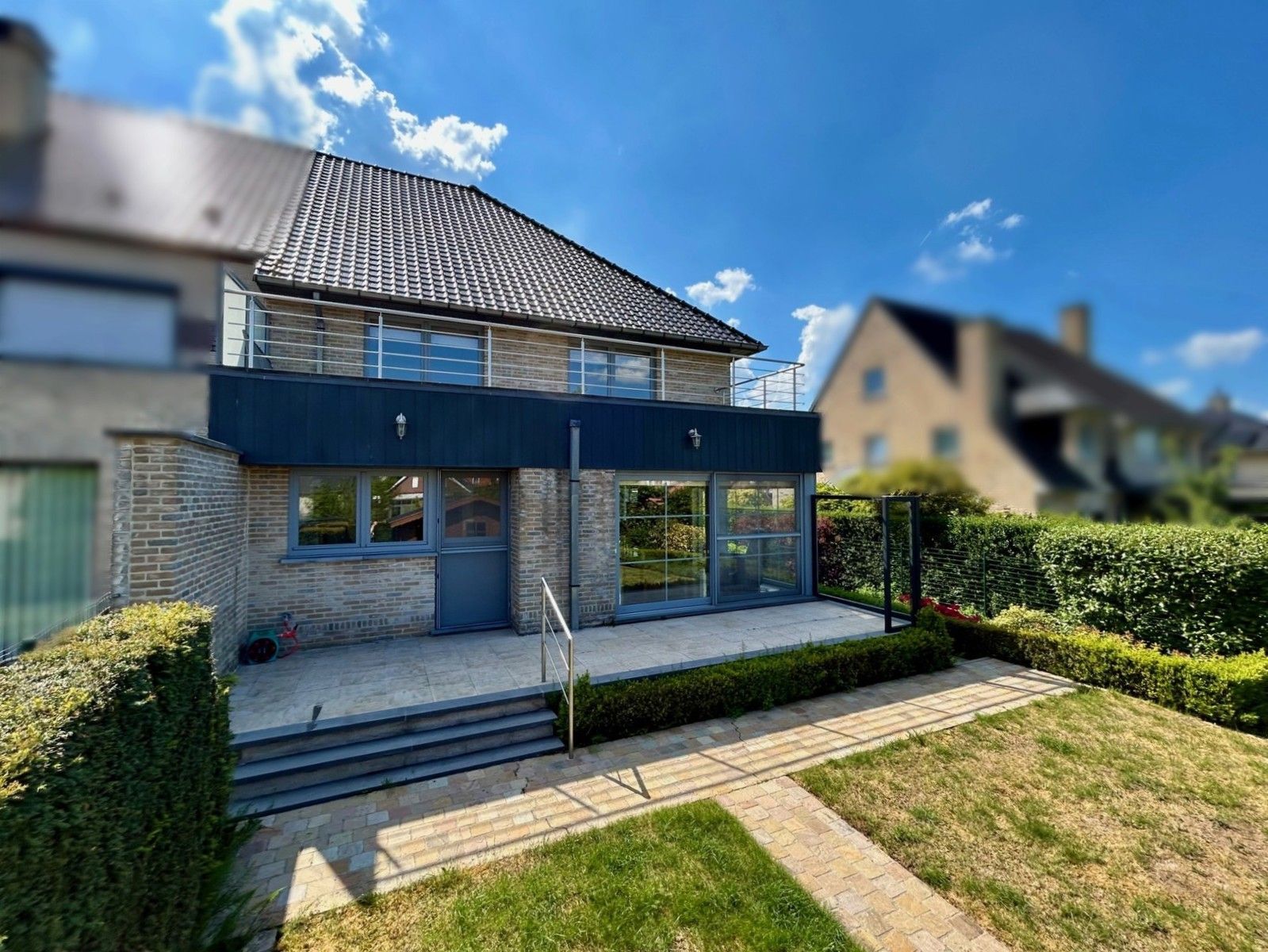 Eigentijdse gezinswoning met 3 slaapkamers en tuin foto 27