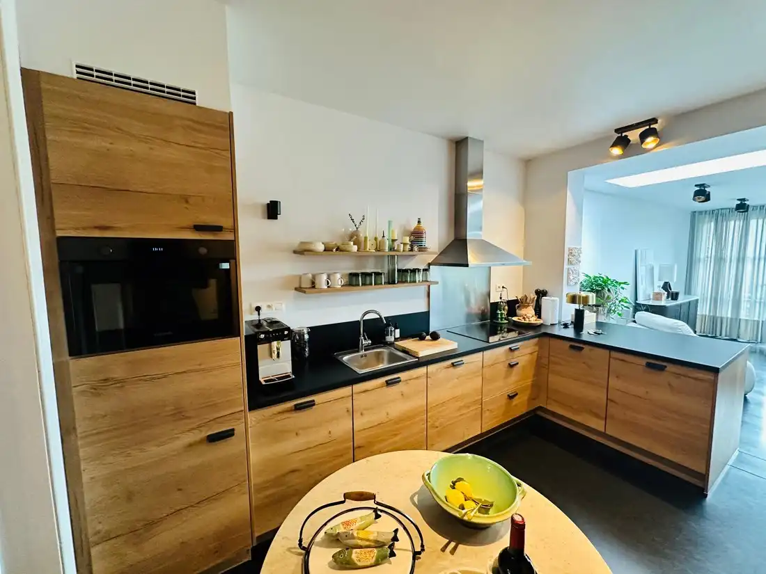 Moderne rijwoning in Hasselt met tuin, terras en 3 slaapkamers foto 7