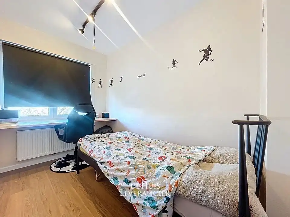 Lichtrijk wonen in de gegeerde Altena-wijk: Een instapklare thuis waar comfort en locatie elkaar ontmoeten foto 16