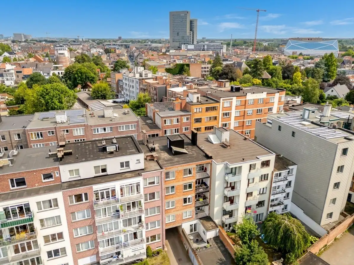 Lichtrijk appartement met twee terrassen foto 22