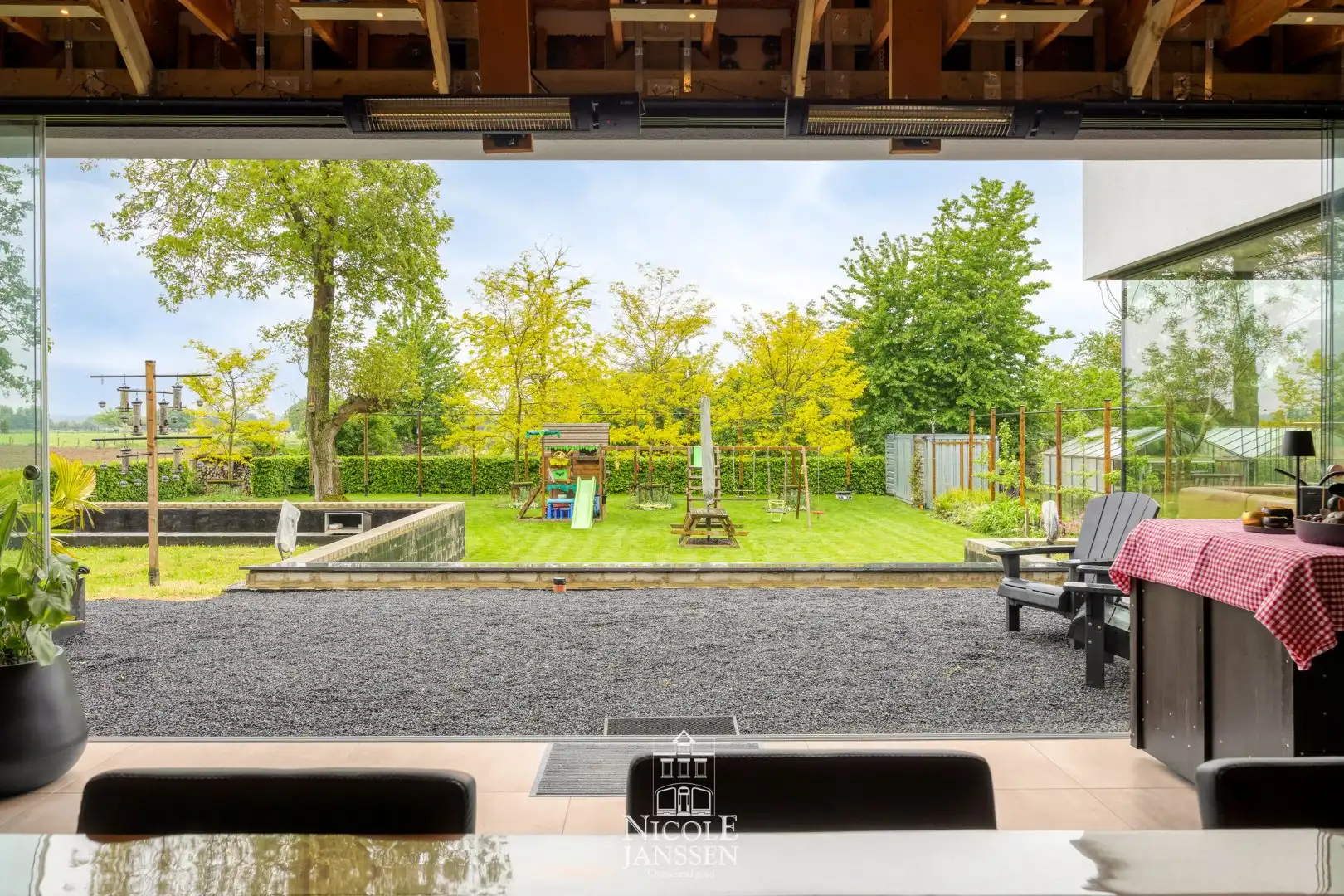 Uniek pand met veel mogelijkheden foto 17