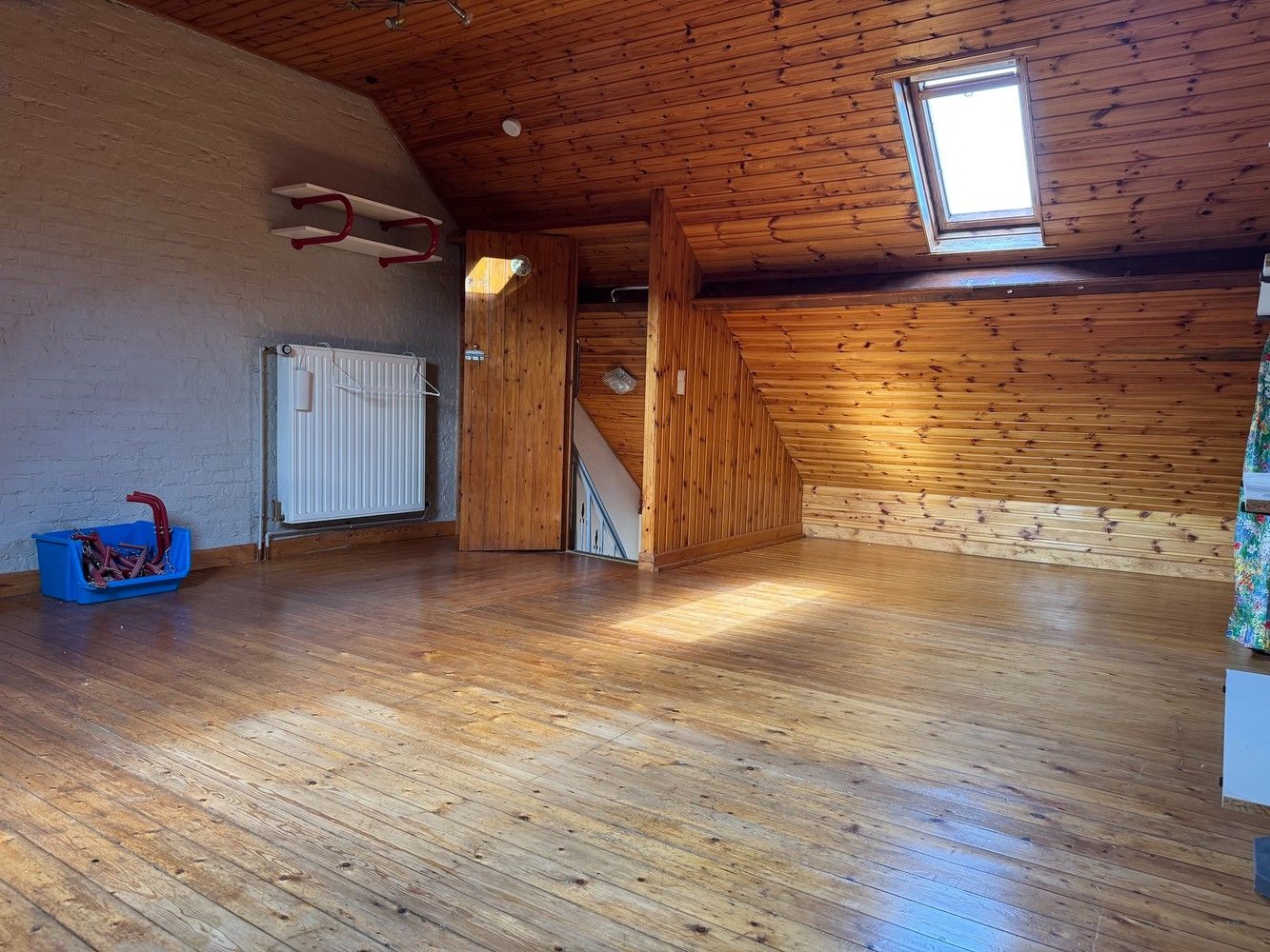 Goed gelegen rijwoning met tuin foto 18