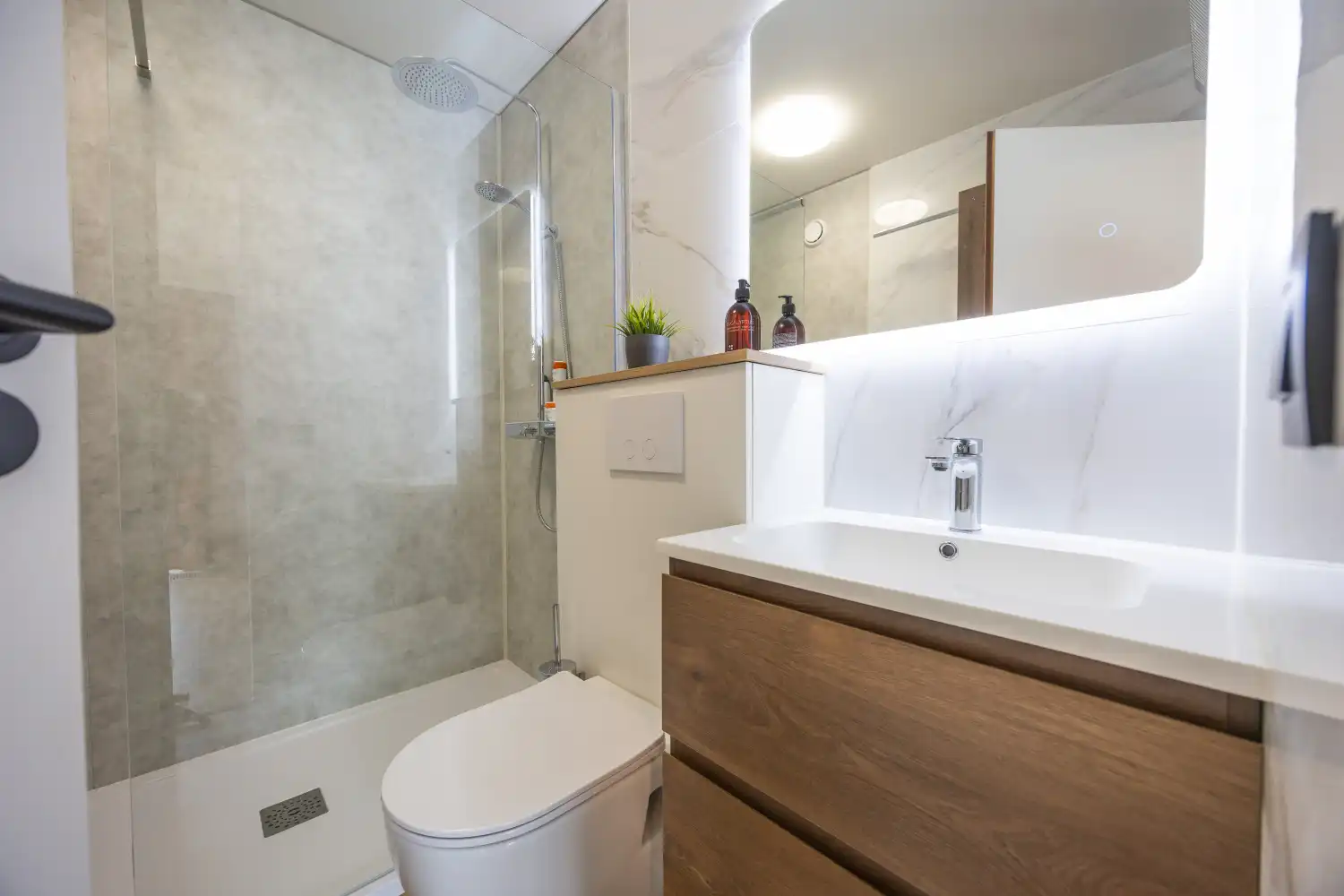 Gerenoveerde studio met zeezicht in hartje Middelkerke foto 9