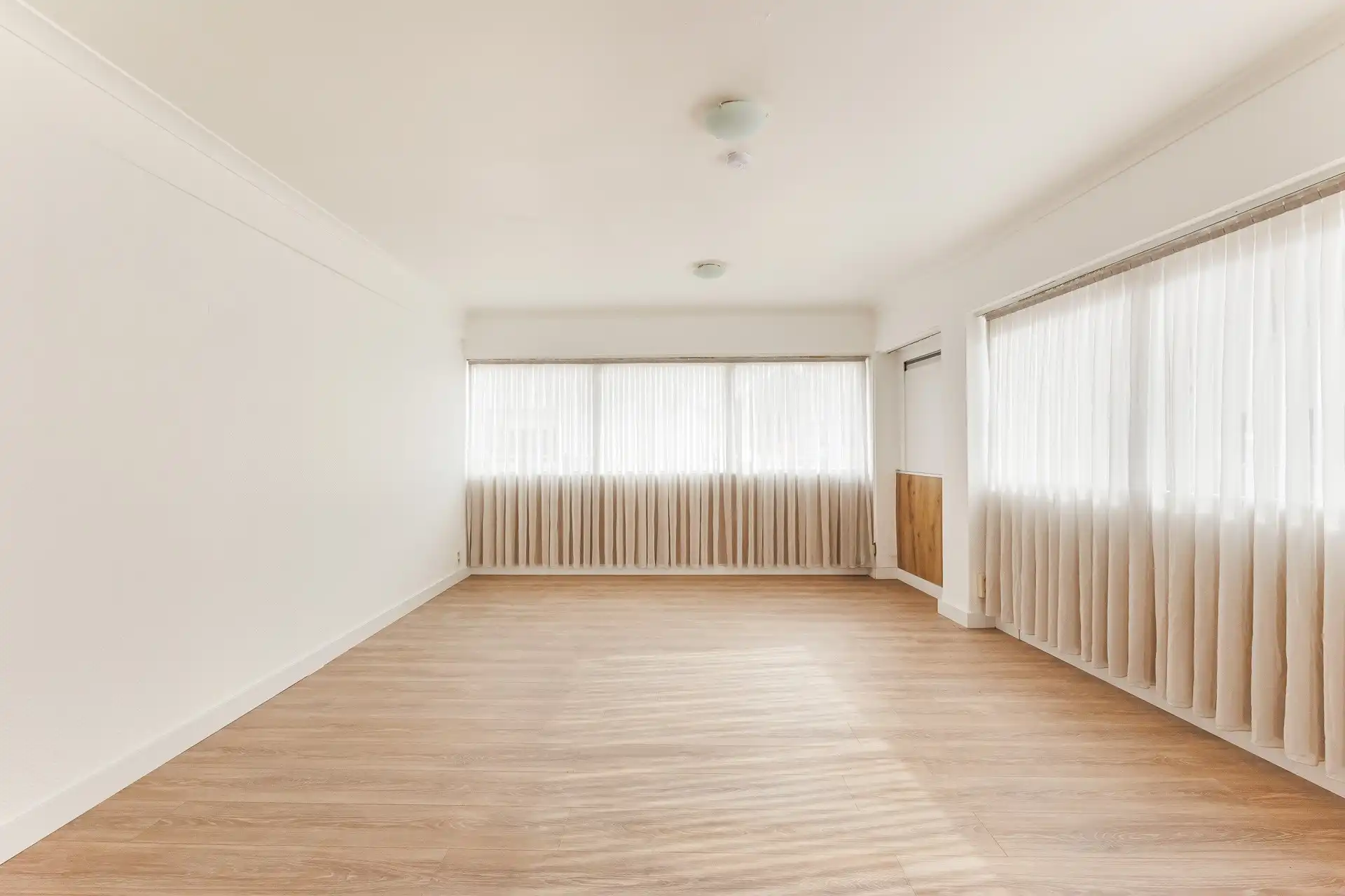 Gelijkvloers appartement / praktijk in Silsburg Deurne-Zuid foto 4