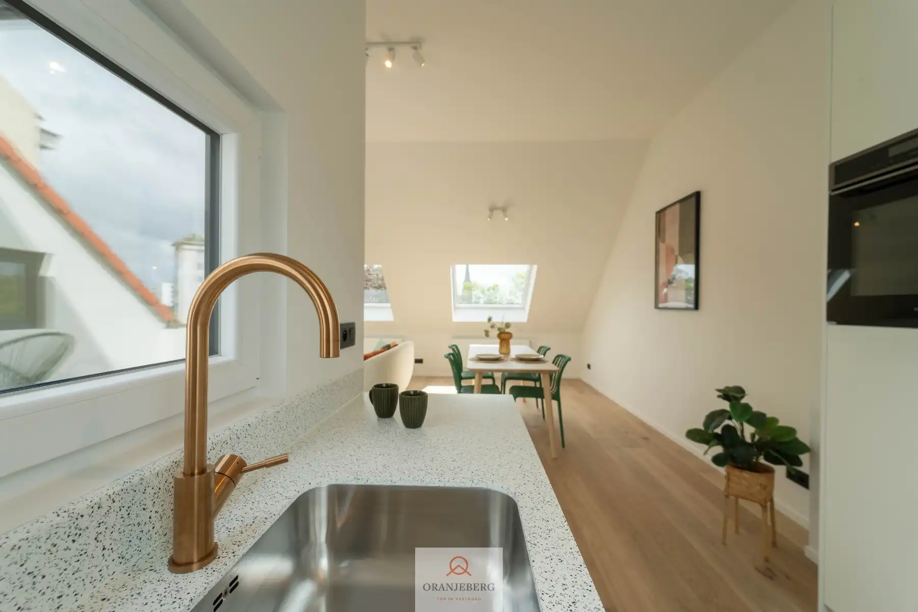 Gerenoveerd duplex-appartement (116 m²) met uitzicht op de Schelde + berging/garage foto 9
