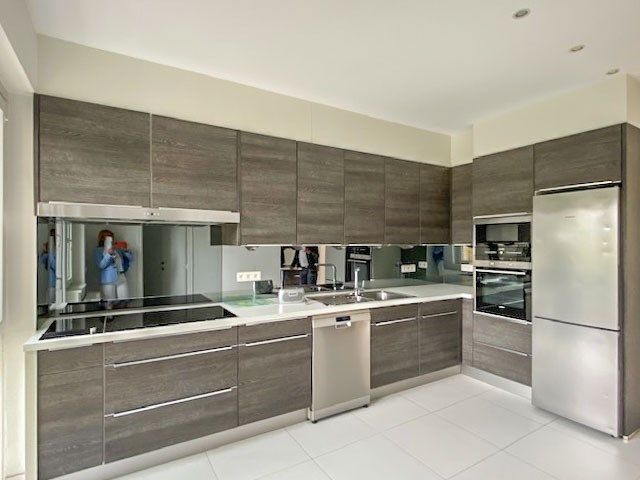 Gerenoveerd opbrengstgebouw - 6 appartementen + 5 garages! foto 27