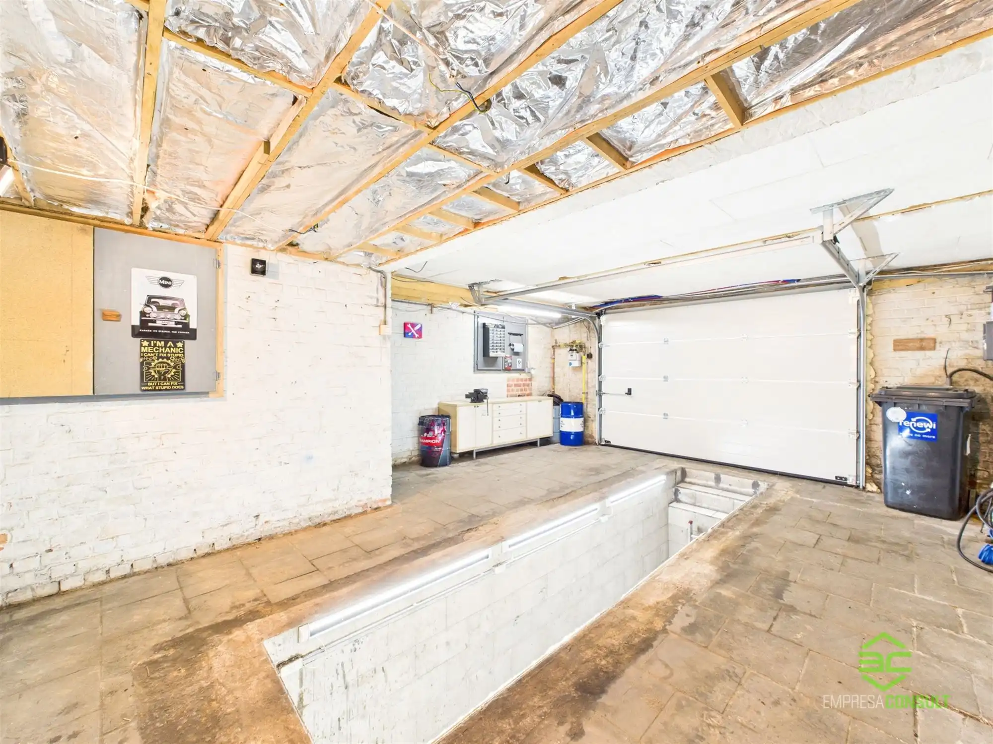 Instapklare gezinswoning met 6slpk en grote aparte garage! foto 29