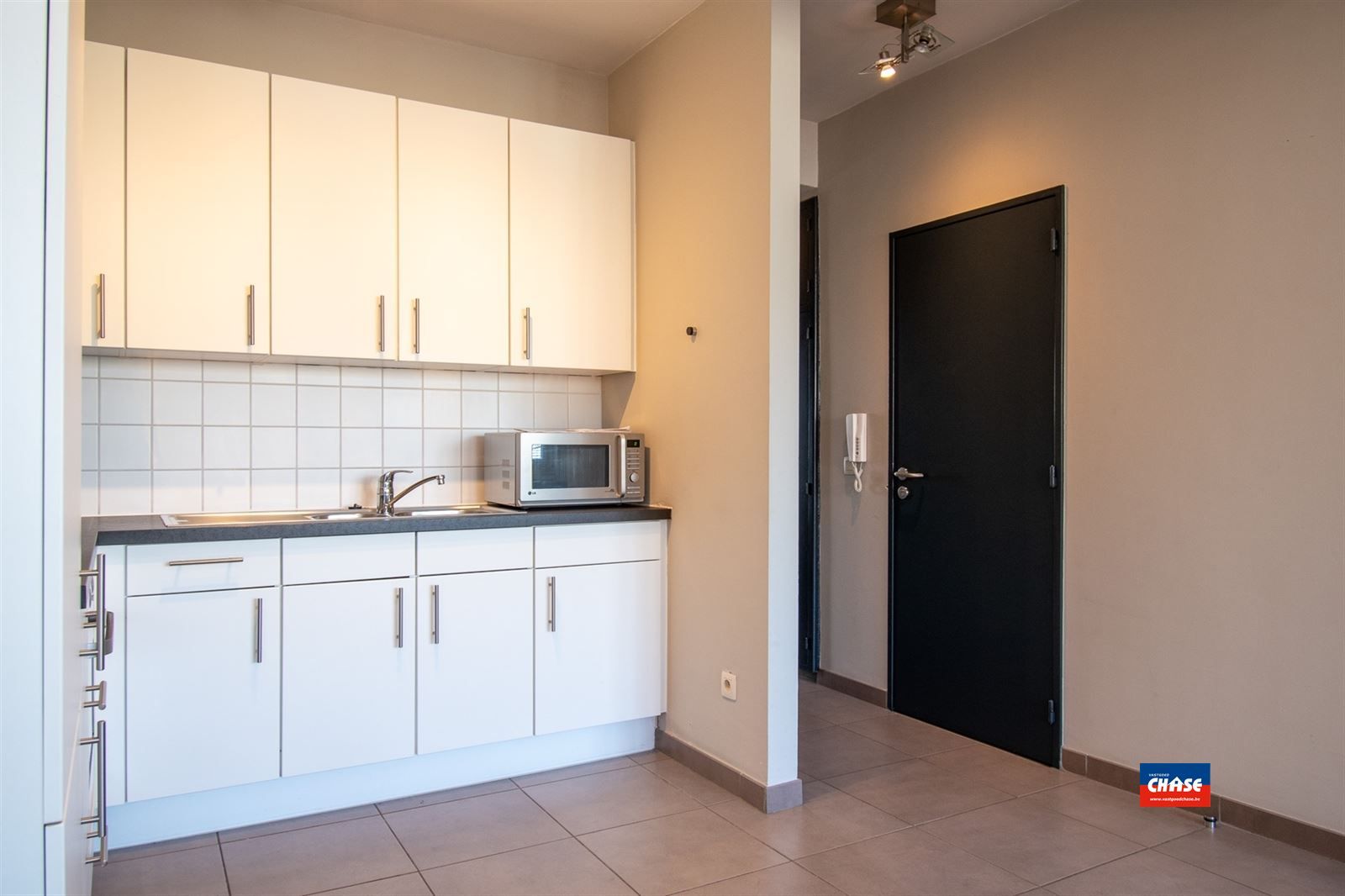 Instapklaar appartement met twee slaapkamers foto 6