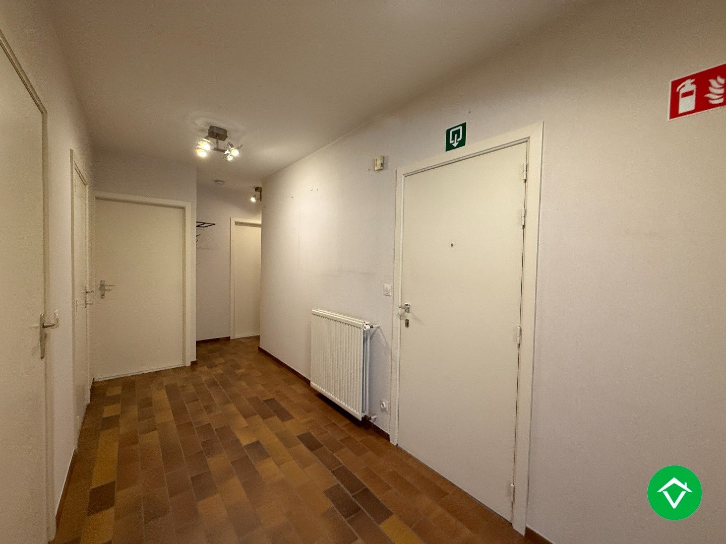 Gelijkvloers appartement met 2 slaapkamers in het centrum van Roeselare foto 2