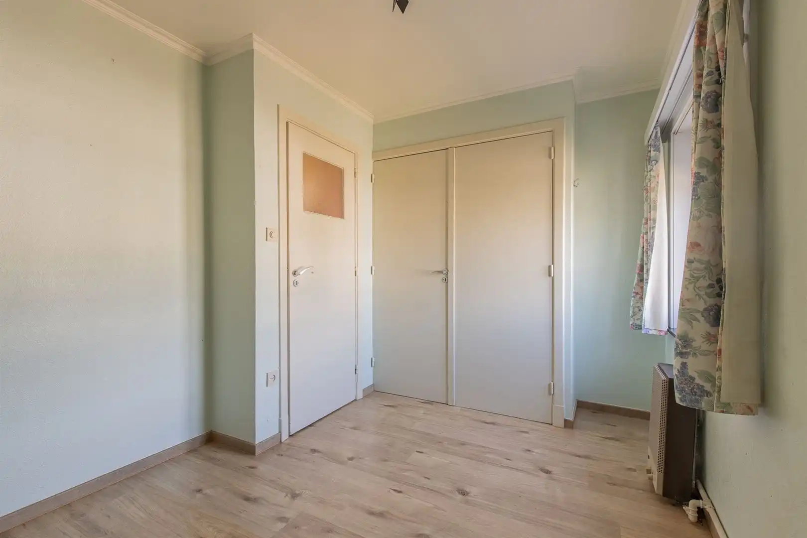Rustig gelegen gezinswoning met 4 slaapkamers, garage en tuin. foto 19