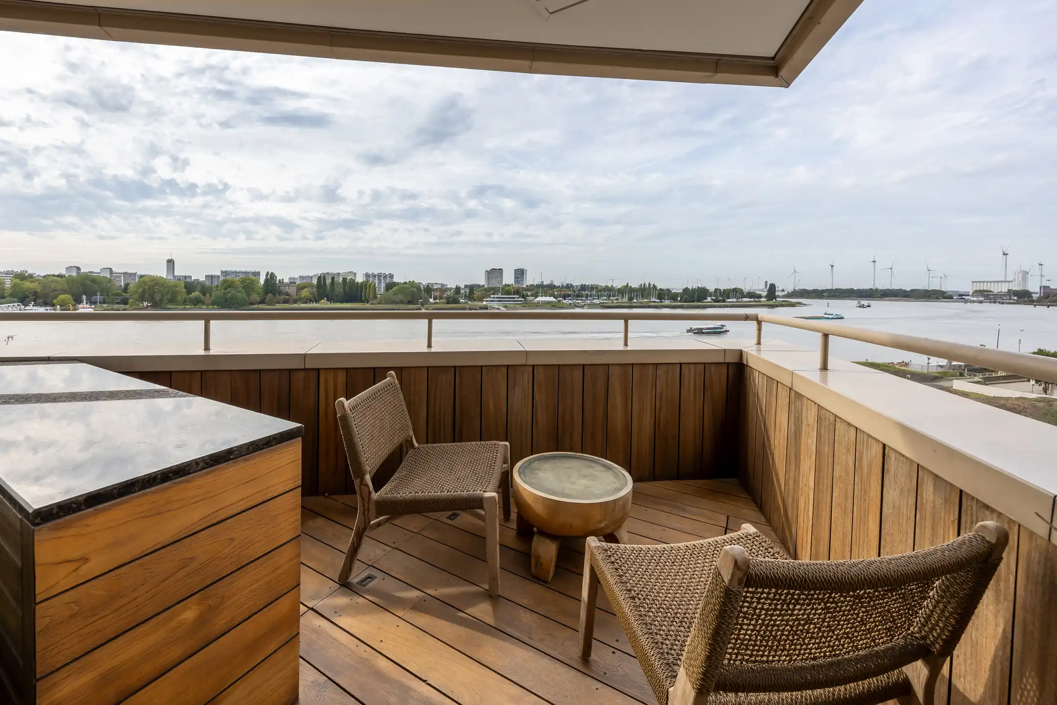 Exclusief appartement met panoramisch Scheldezicht foto 15