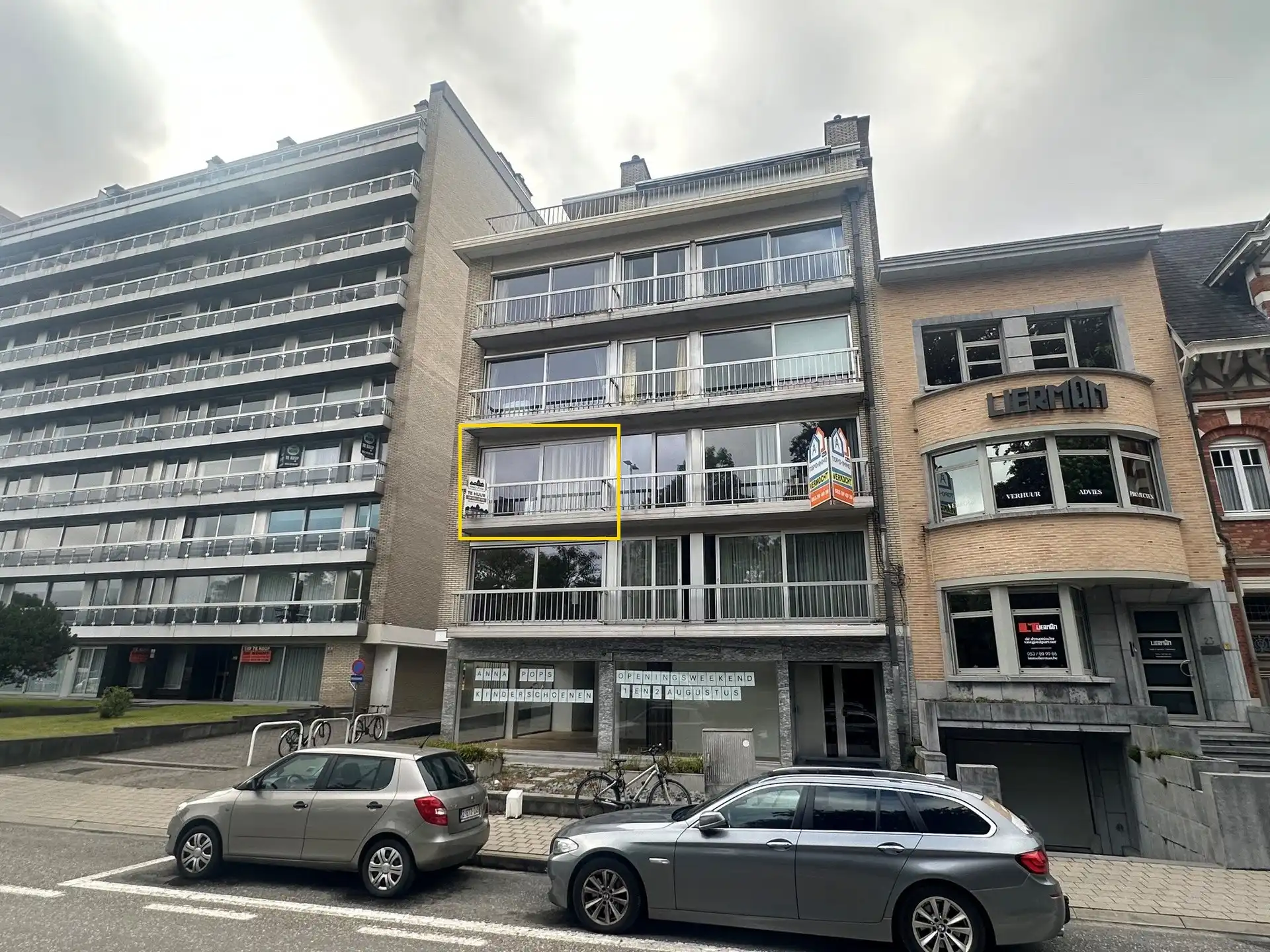 Appartement met 2 slaapkamers en terras met uitzicht over het stadspark foto {{pictureIndex}}