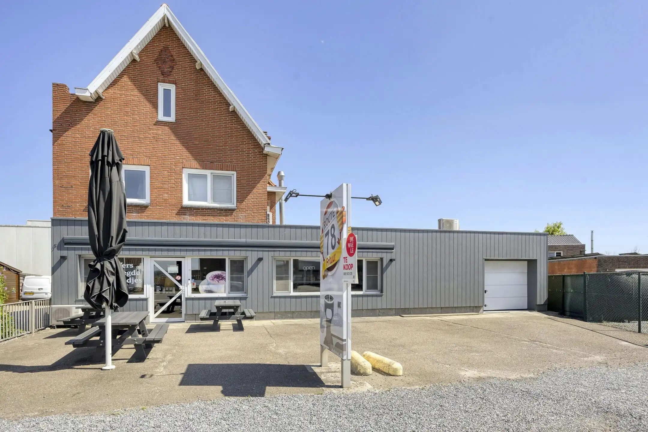 Instapklaar handelshuis op toplocatie in Dilsen te koop foto 20