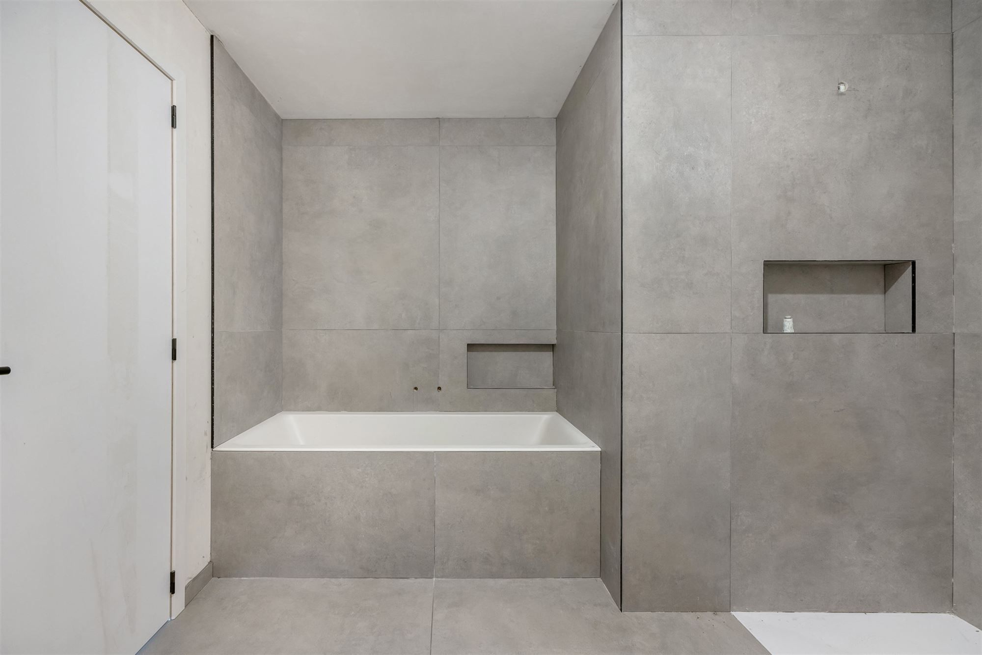 NIEUWBOUW GELIJKVLOERS APPARTEMENT (132M²)  MET 2 SLAAPKAMERS, RUIM TERRAS EN PRIVE TUIN NABIJ BERINGEN CENTRUM foto 9