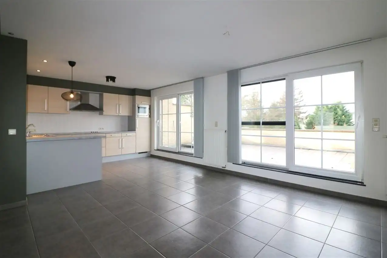 Duplex met groot terras, twee slpk en afgesloten garage foto 10