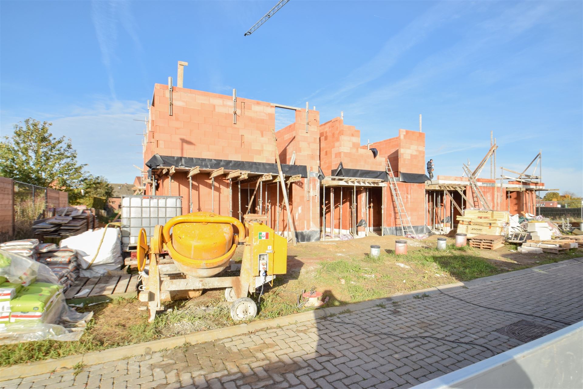 Nieuwbouwwoning met tuin & parking in een doodlopende straat foto 5