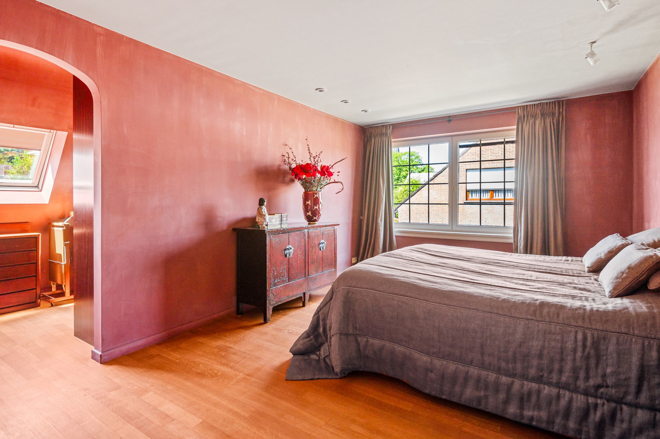 Heel ruime woning met mooie tuin op toplocatie! foto 10