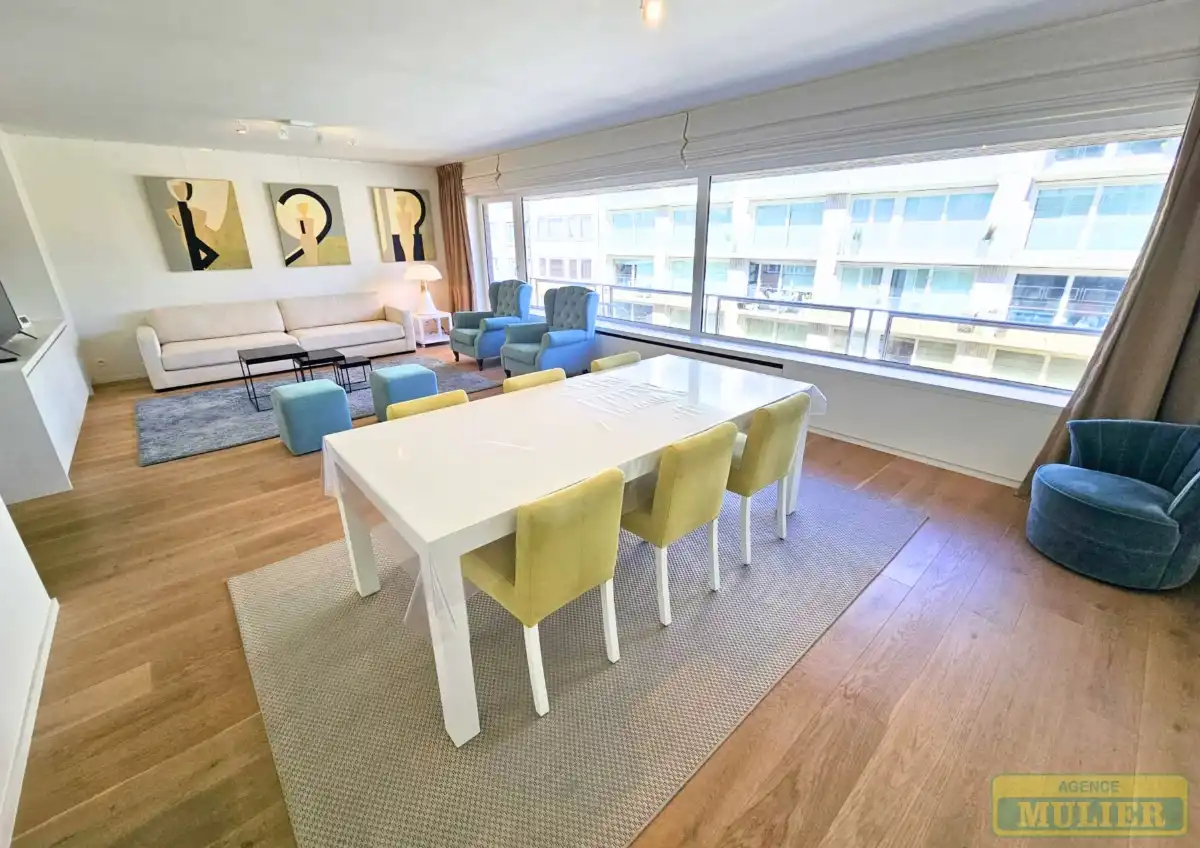 Appartement te koop foto {{pictureIndex}}