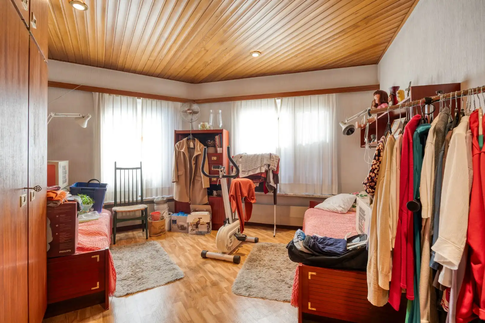 Rustig gelegen op te frissen gelijkvloers woning. foto 14