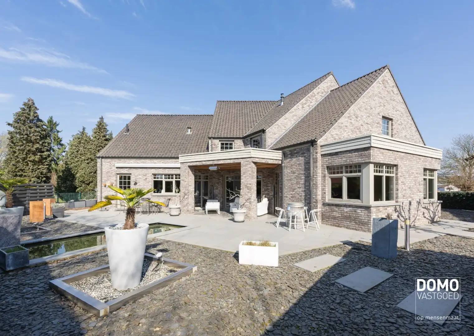 Luxueus wonen met wellness en ruimte – unieke villa in Kermt foto 17