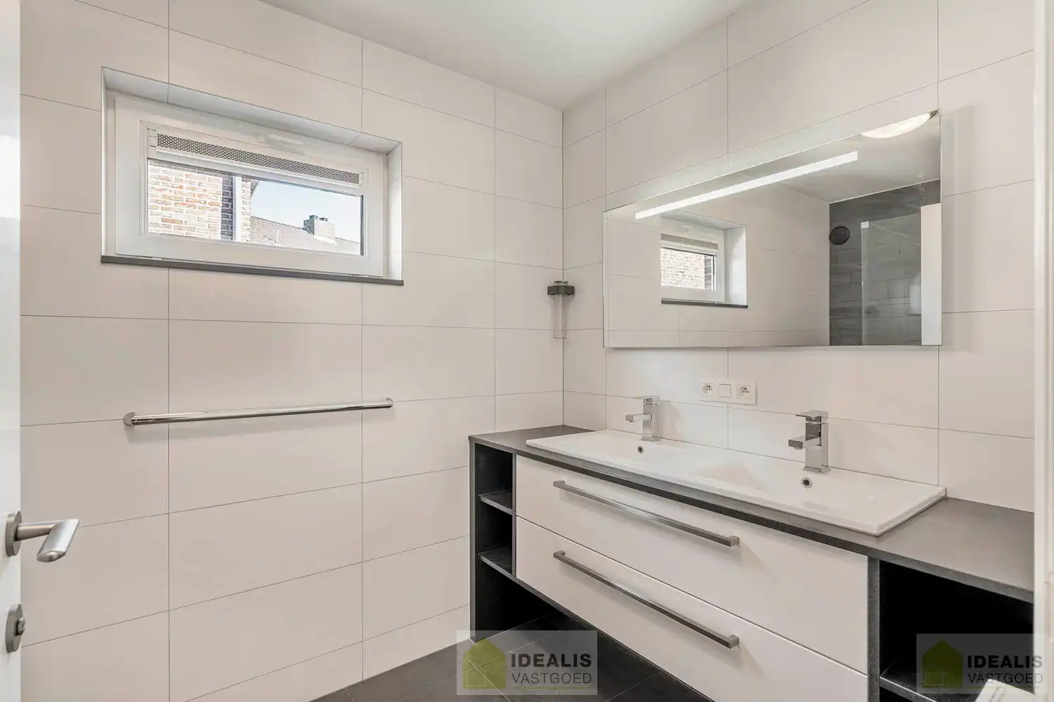 IDEALIS VASTGOED - PRACHTIG GERENOVEERD DUPLEXAPPARTEMENT IN HARTJE HAMONT! foto 30