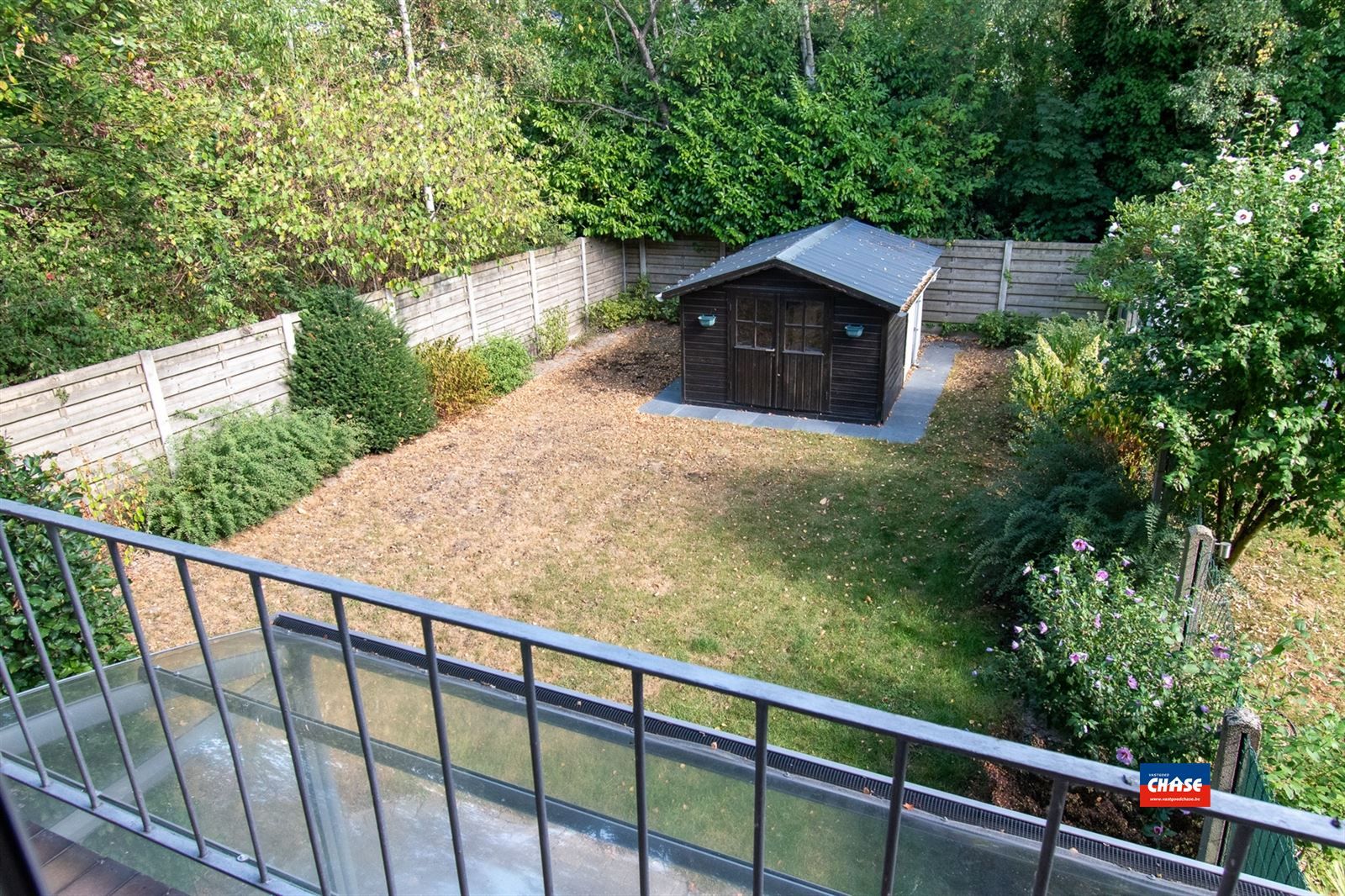 Bel-étage met 3 slaapkamers, bureau, garage en tuin. foto 22