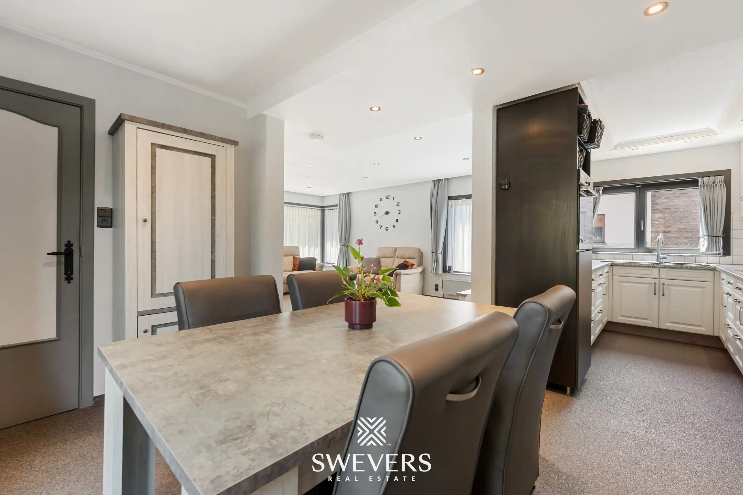 Instapklare open bebouwing met ruime tuin en chalet op 2.364 m² in Houthalen-Helchteren foto 9