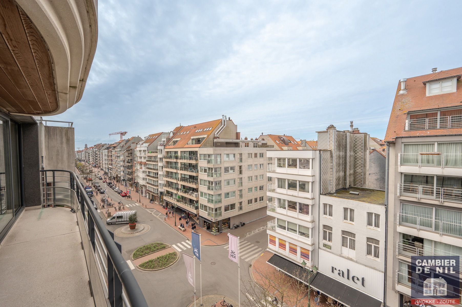 Ongemeubeld, ruim 3 SK-appartement op de Lippenslaan  foto 18
