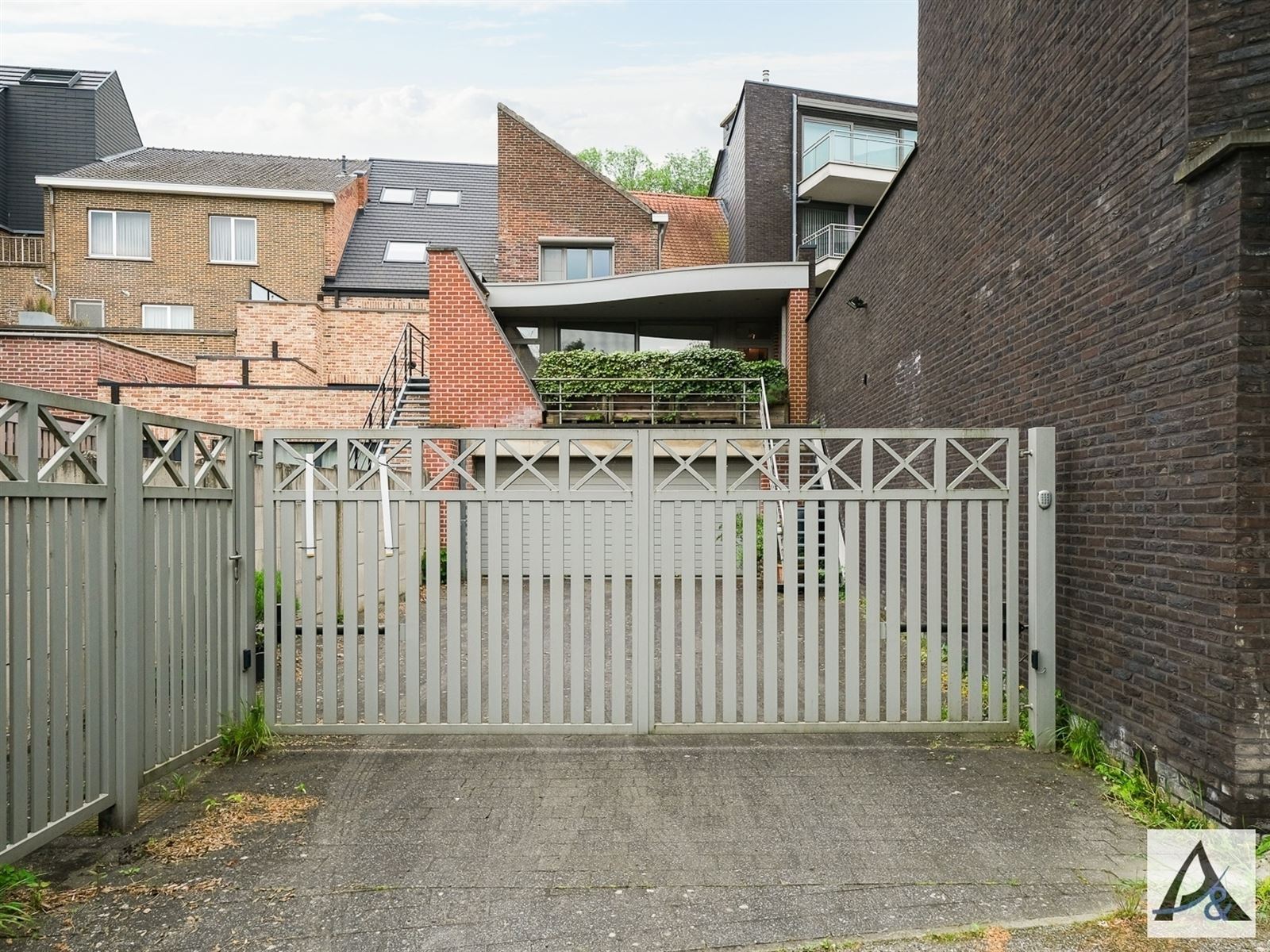 Unieke gerenoveerde woning in het hartje van Bilzen! foto 31