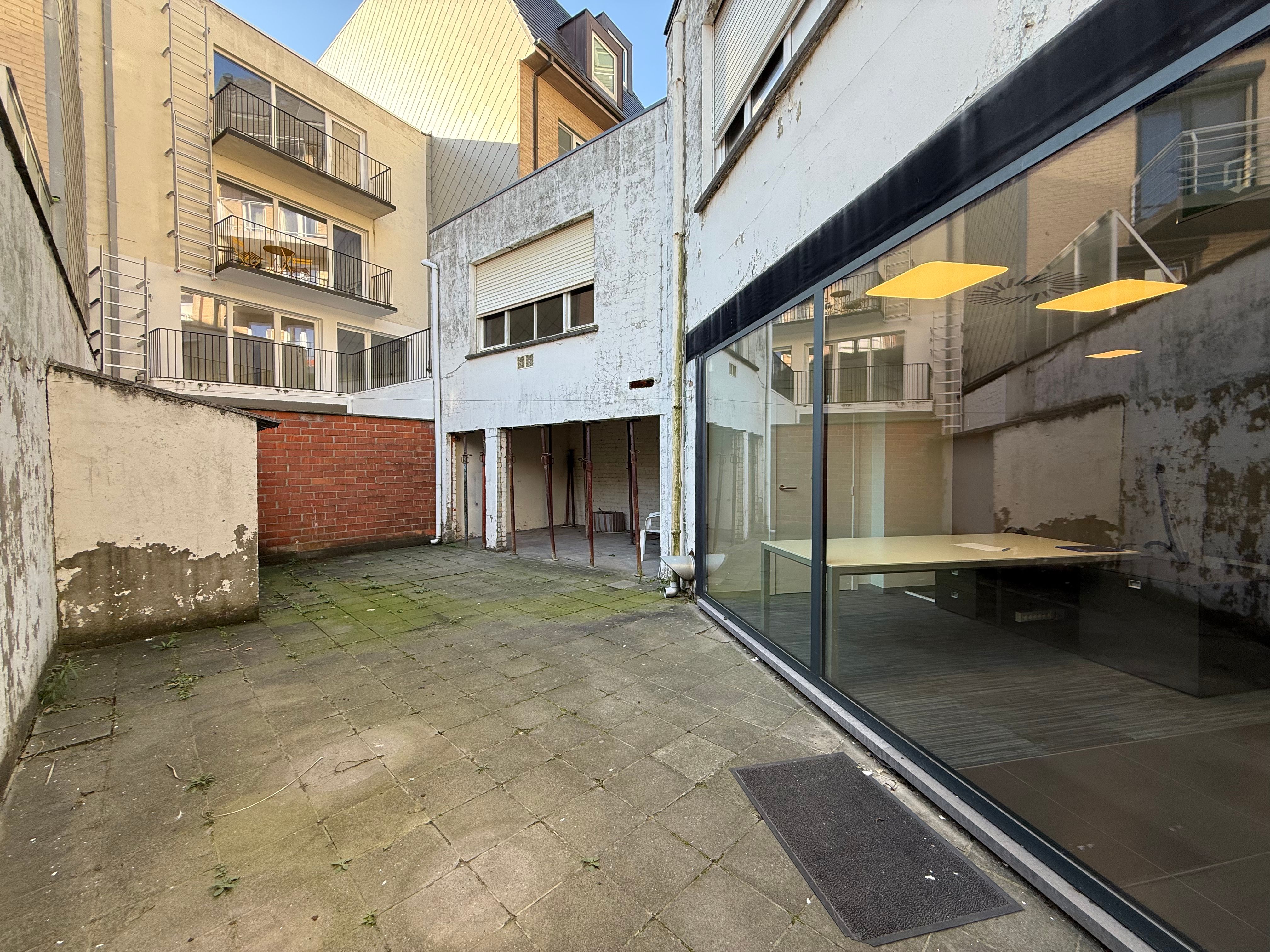 Handelsgelijkvloers 200 m² foto 13