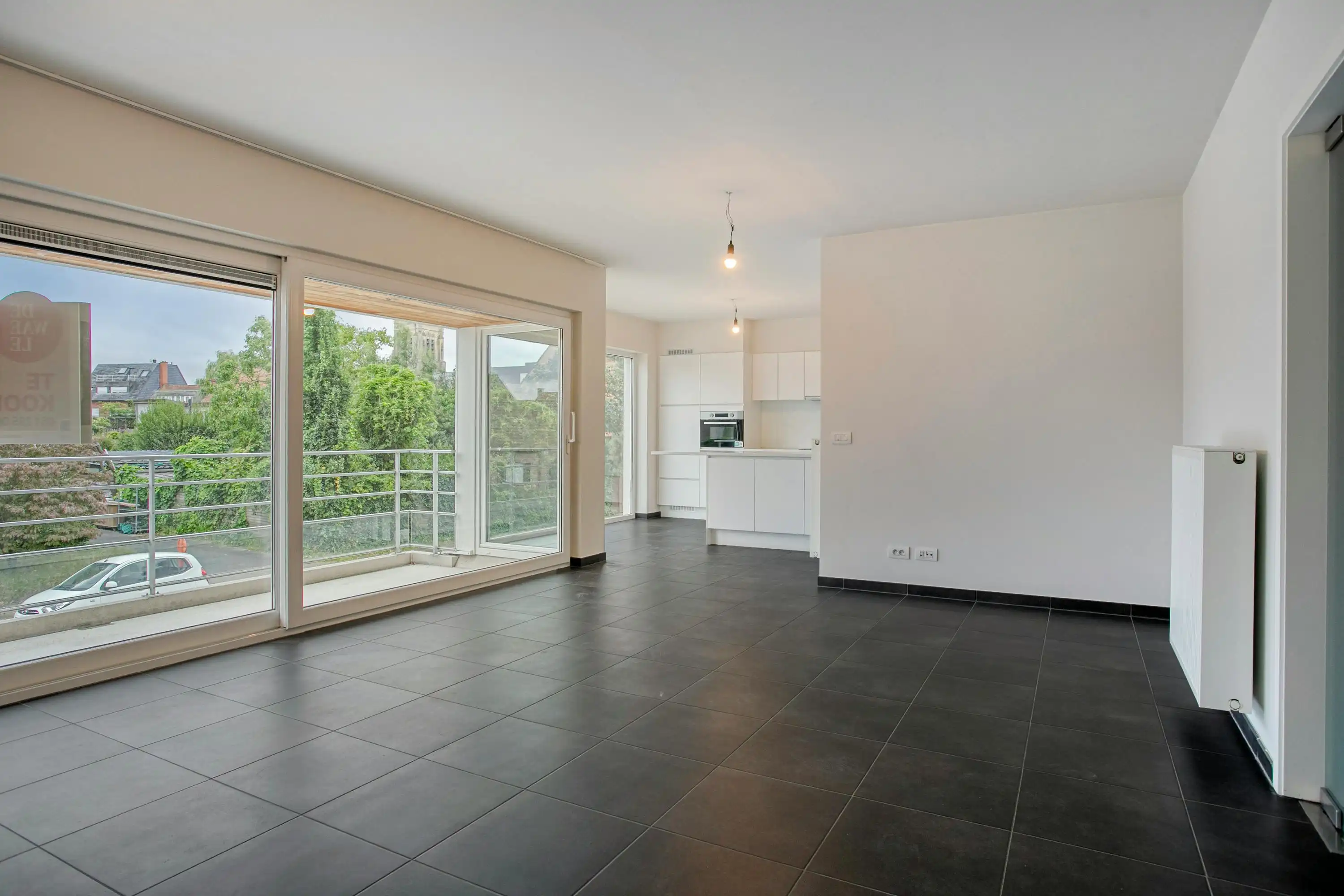 Instapklaar appartement met zonnig terras te koop in Rumbeke foto 4