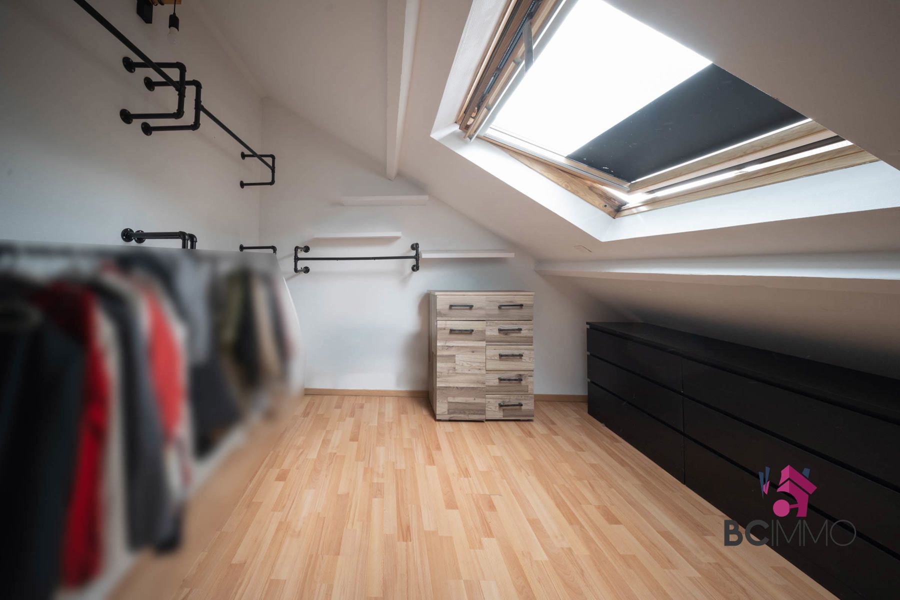 Gerenoveerde rijwoning op gunstige locatie foto 10