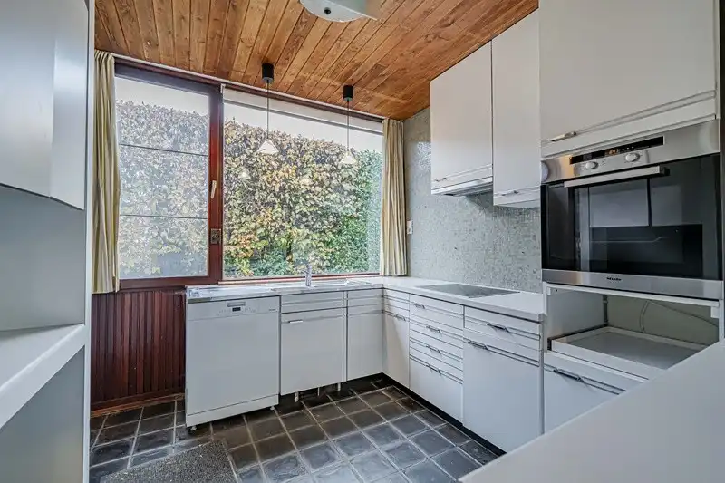 Organische architecten- en kunstenaarswoning foto 14