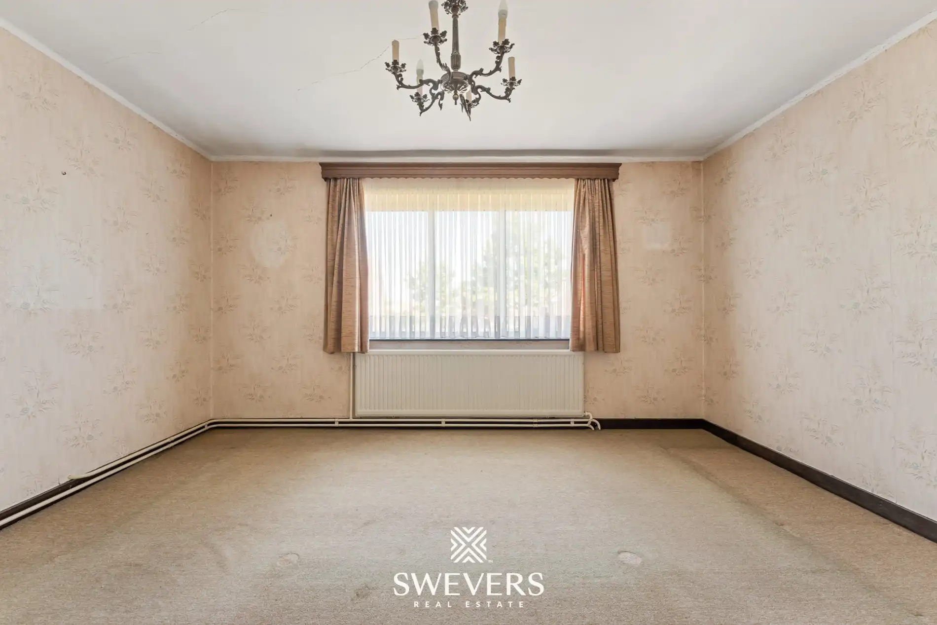 Te renoveren woning met grote tuin en 5 slaapkamers in Genk foto 19