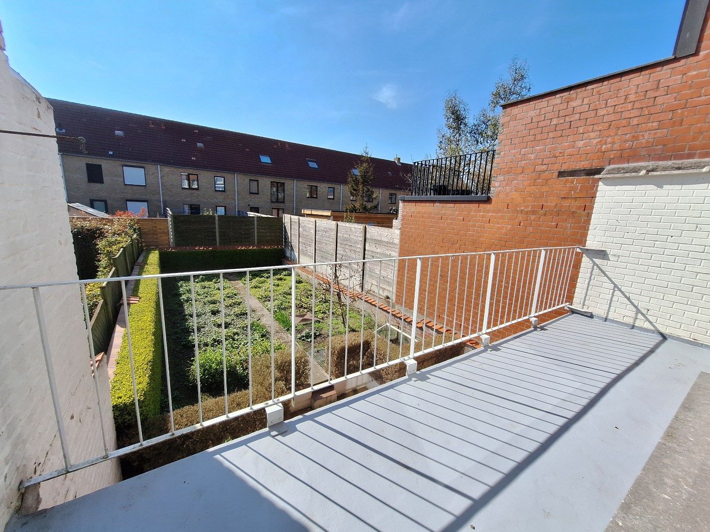 Goed onderhouden gezinswoning met garage en tuin foto 7