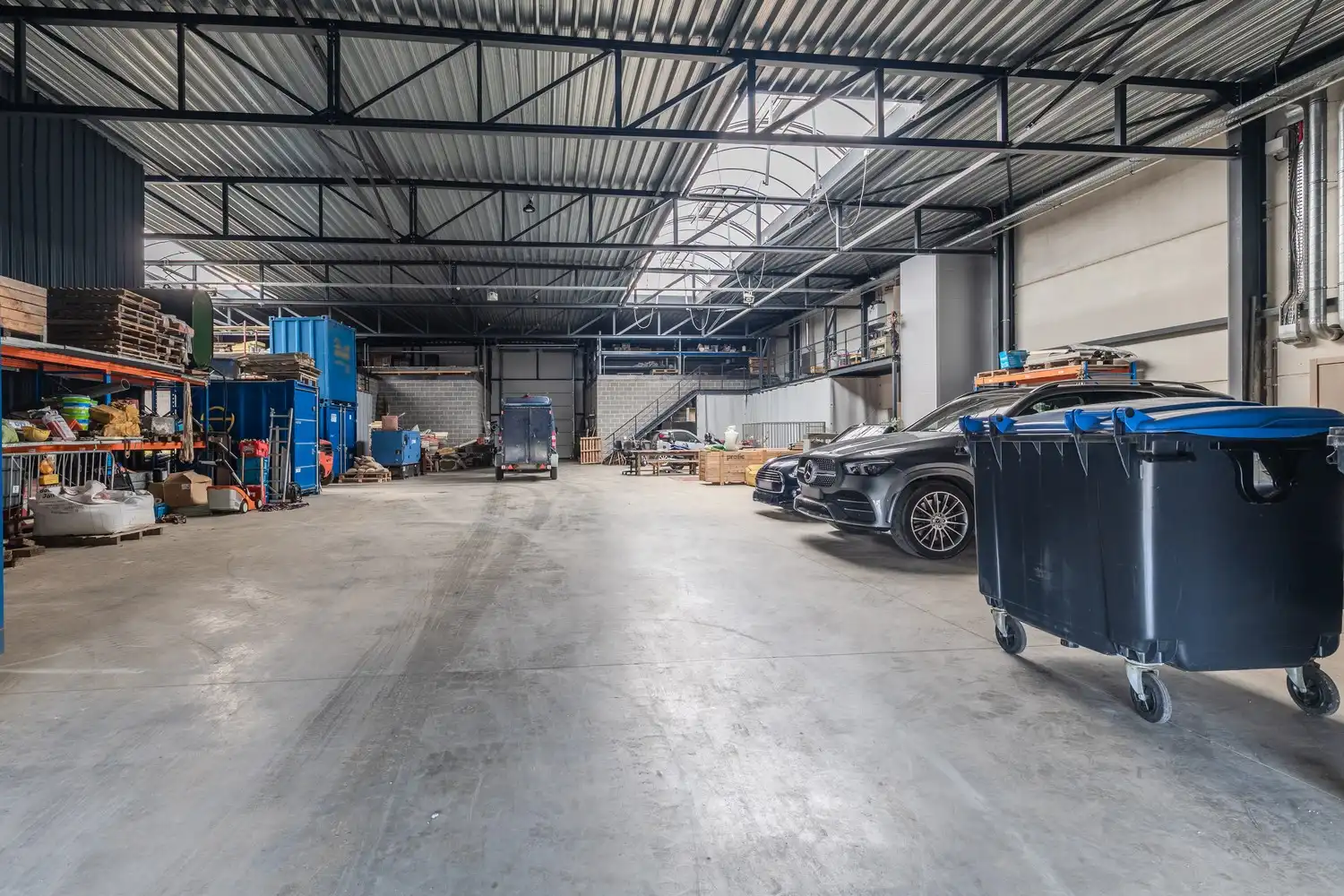 Multifunctioneel industriecomplex met woongelegenheid op topligging te Lanaken foto 11