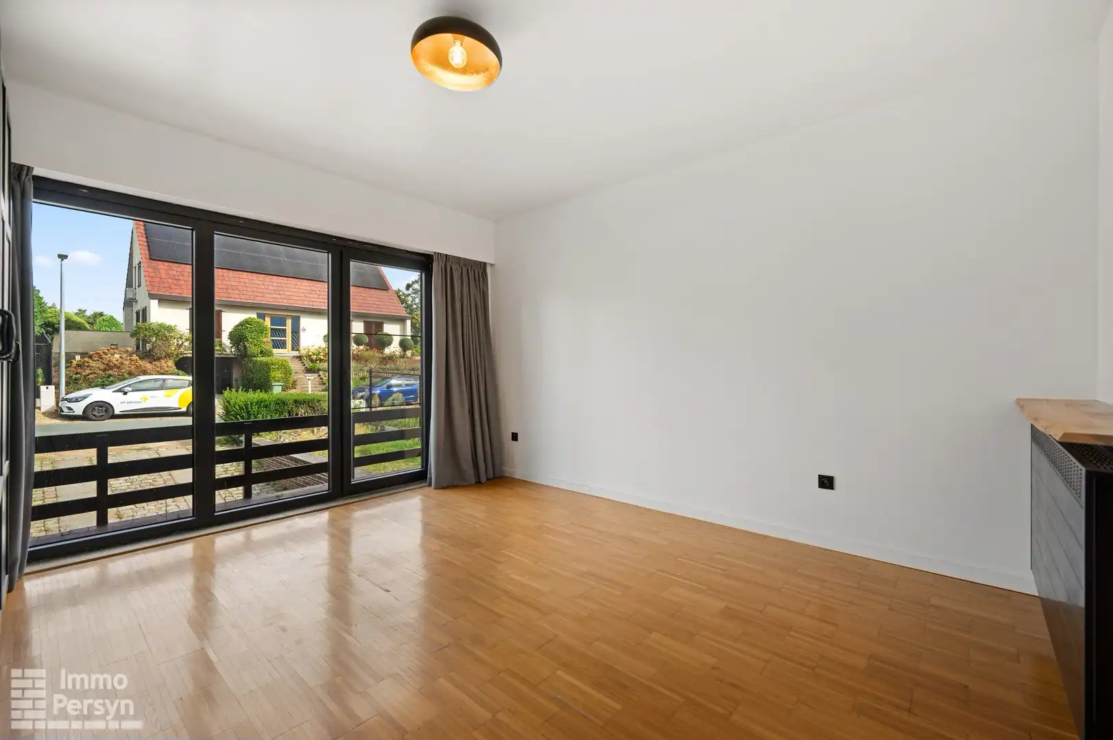 Ruime gelijkvloerse woning OB gelegen in een rustige wijk foto 13