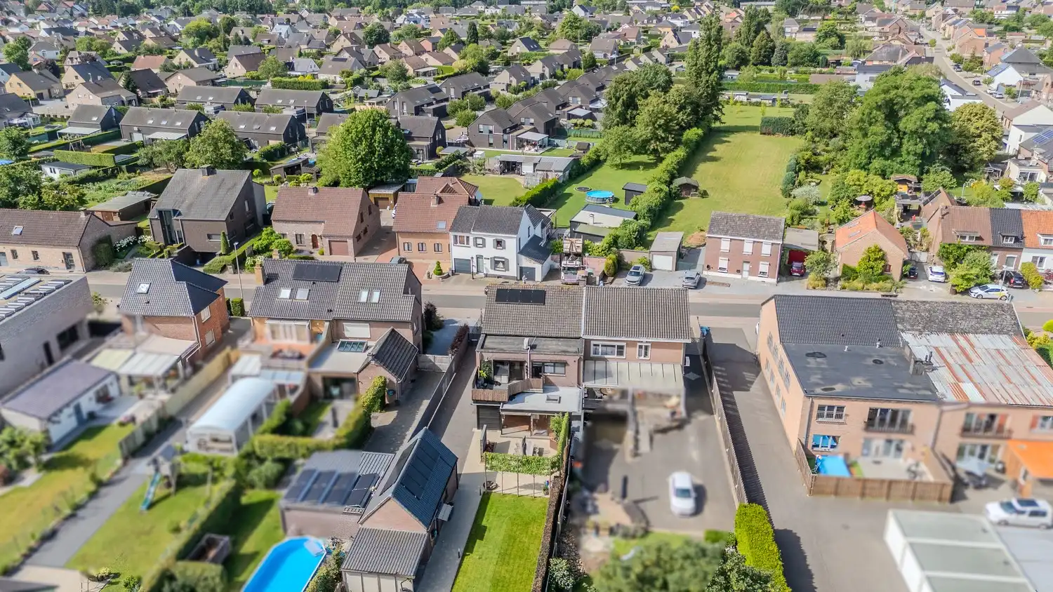 Instapklaar duplex-appartement op geliefde locatie aan de Waterstraat in Lanaken foto 4