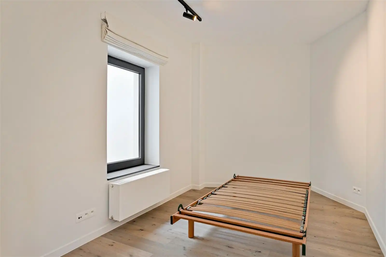 Ruimte, stijl en licht in dit stijlvol gerenoveerd 3 SLPK appartement.  foto 11