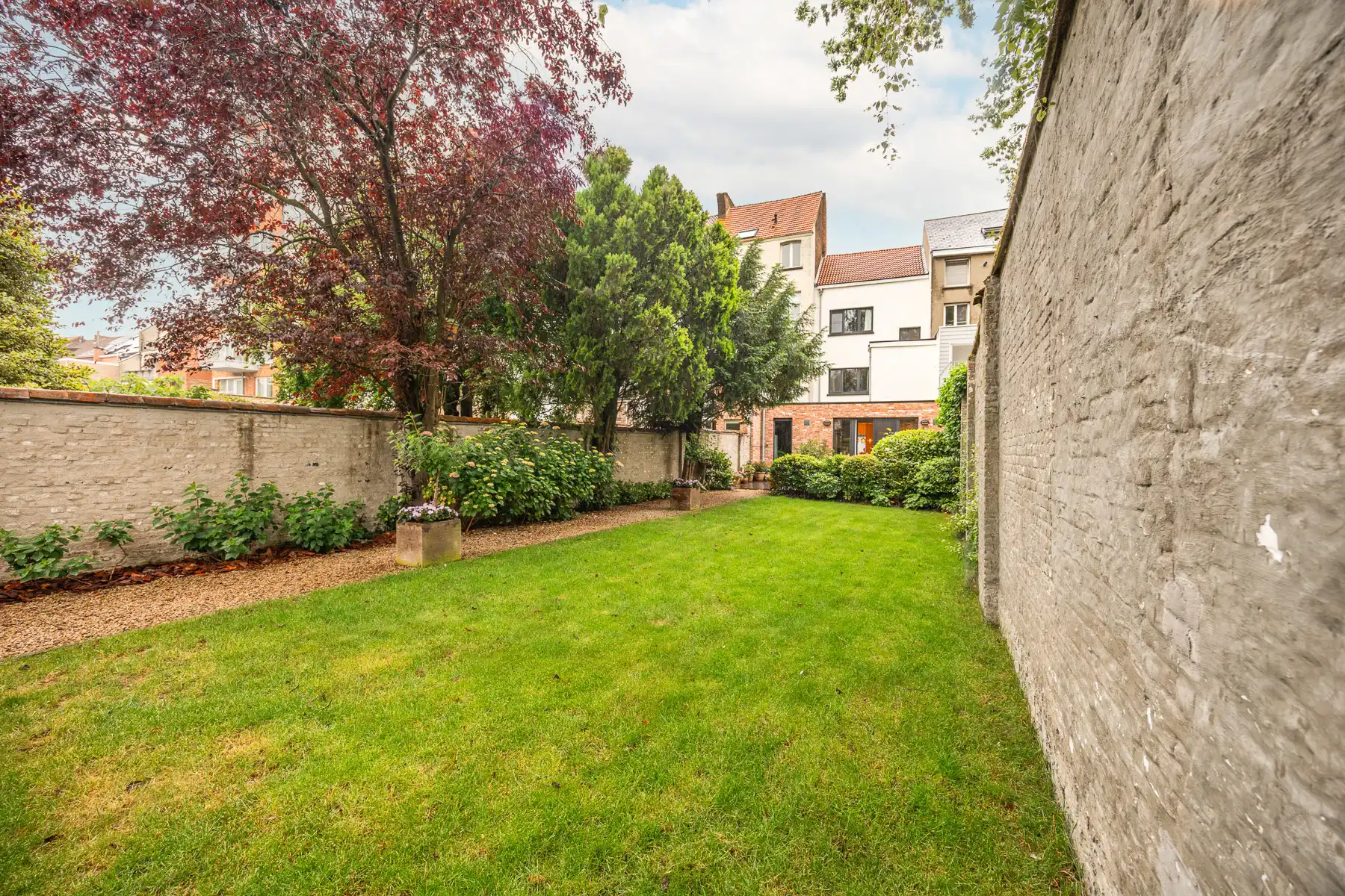 Ruime herenwoning met prachtige tuin in hartje Mechelen foto 3