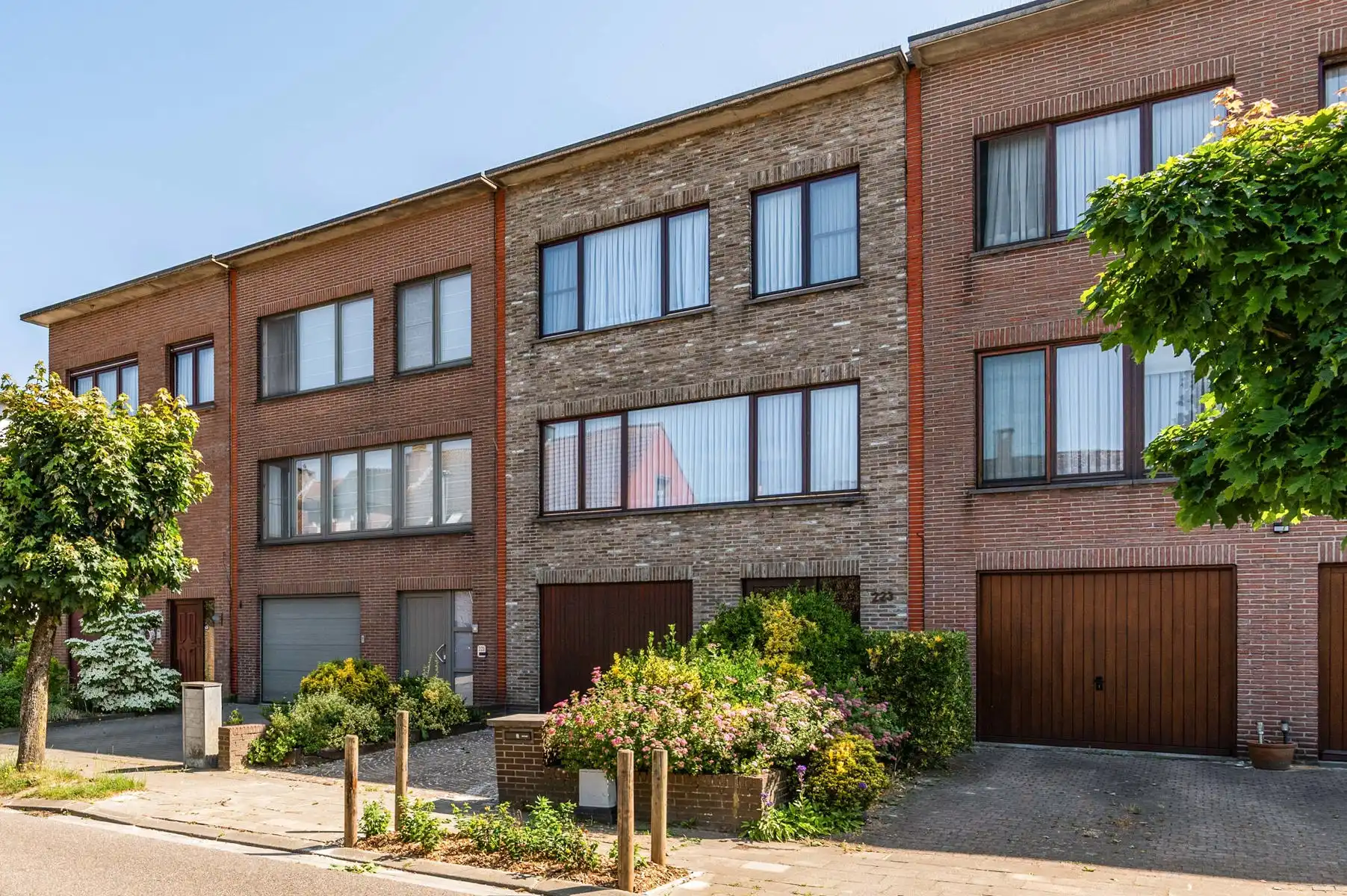 Verzorgde beletage met diepe tuin en ligging nabij het centrum foto 3