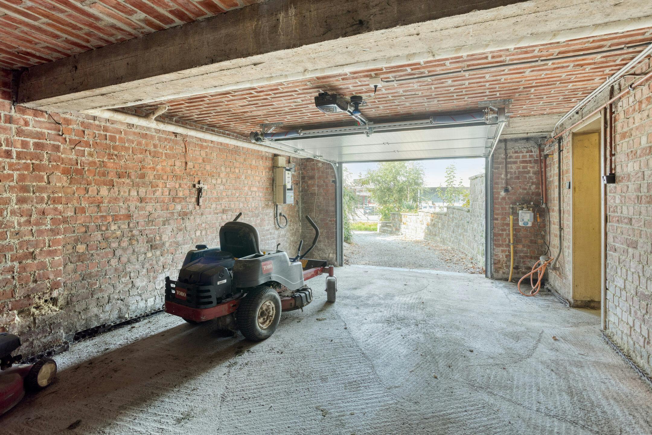 Te Renoveren viergevelwoning op 23are op een top locatie in Grimbergen! foto 36