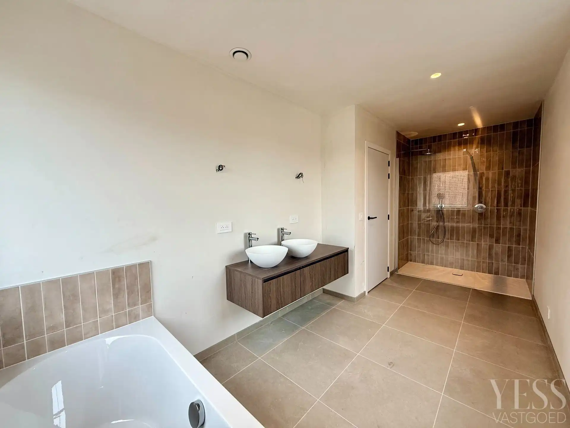 Laatste Lot - Instapklare Nieuwbouw woning! foto 38