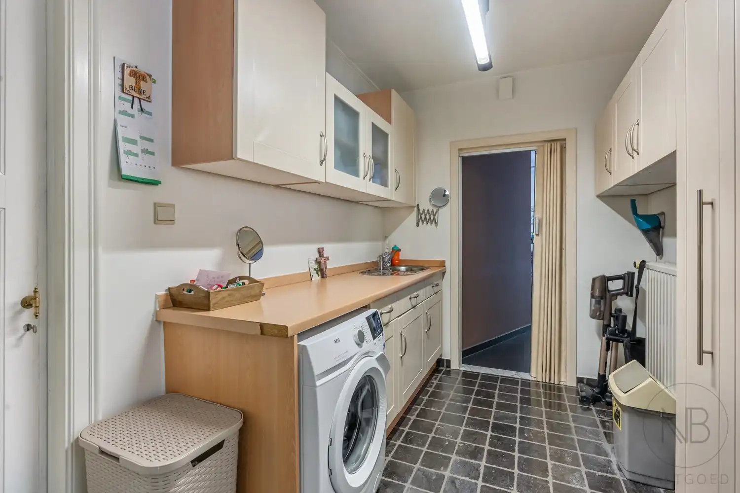Instapklare gezinswoning met ruimte voor vrijberoep op toplocatie in Genk! foto 25