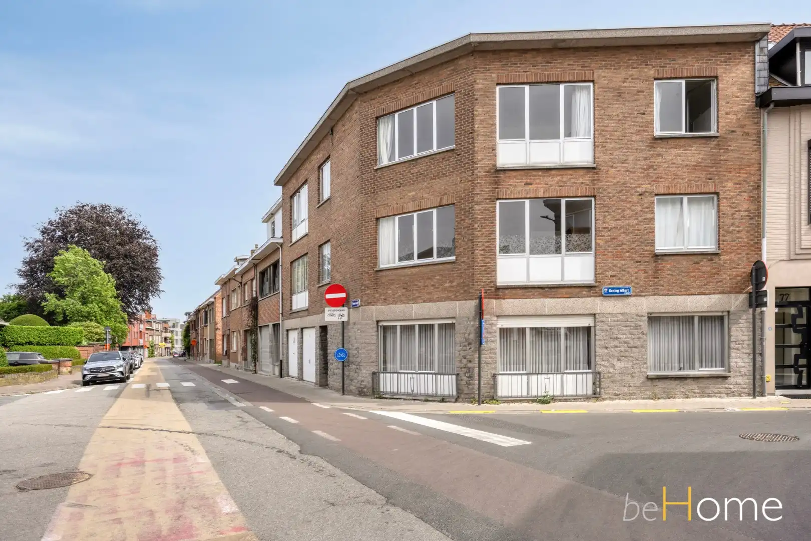 Opbrengsteigendom met 5 appartementen en 2 garages op toplocatie in Merchtem foto 2