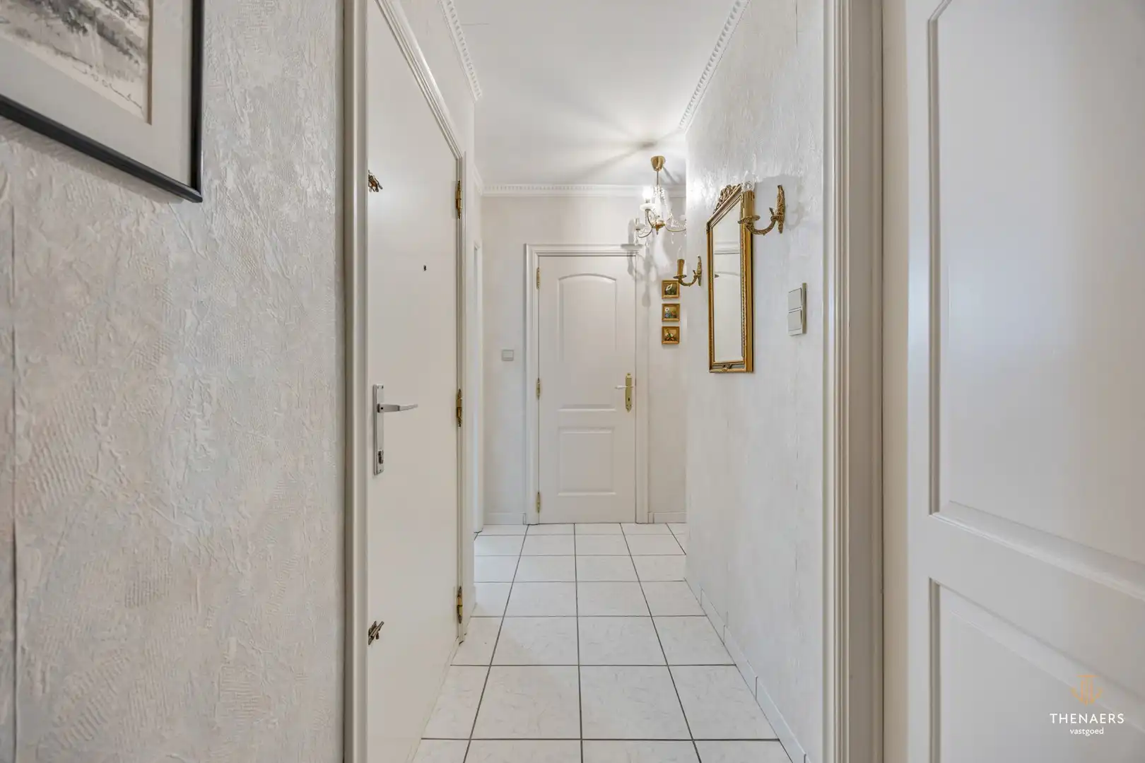 Rustig gelegen appartement met 2 slaapkamers en 2 terrassen nabij het dorpsplein van Brustem. foto 13