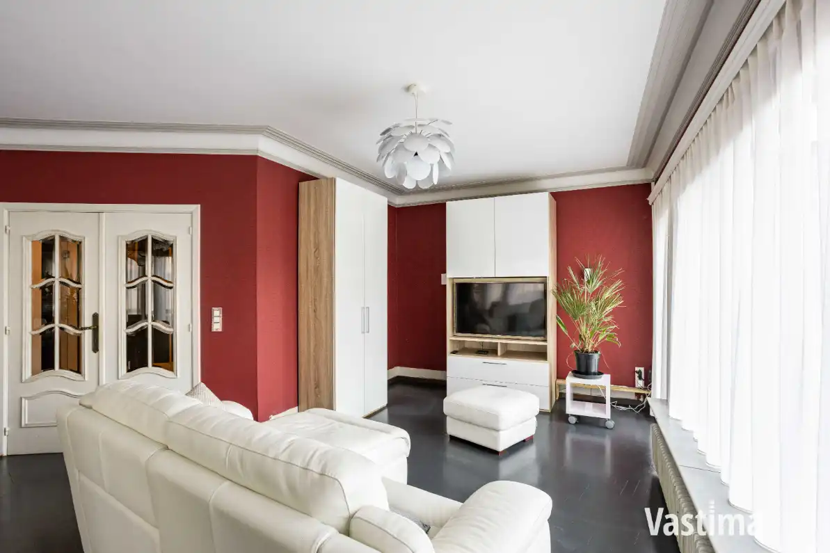 Instapklare dokterswoning met garage en 5 slaapkamers foto 9