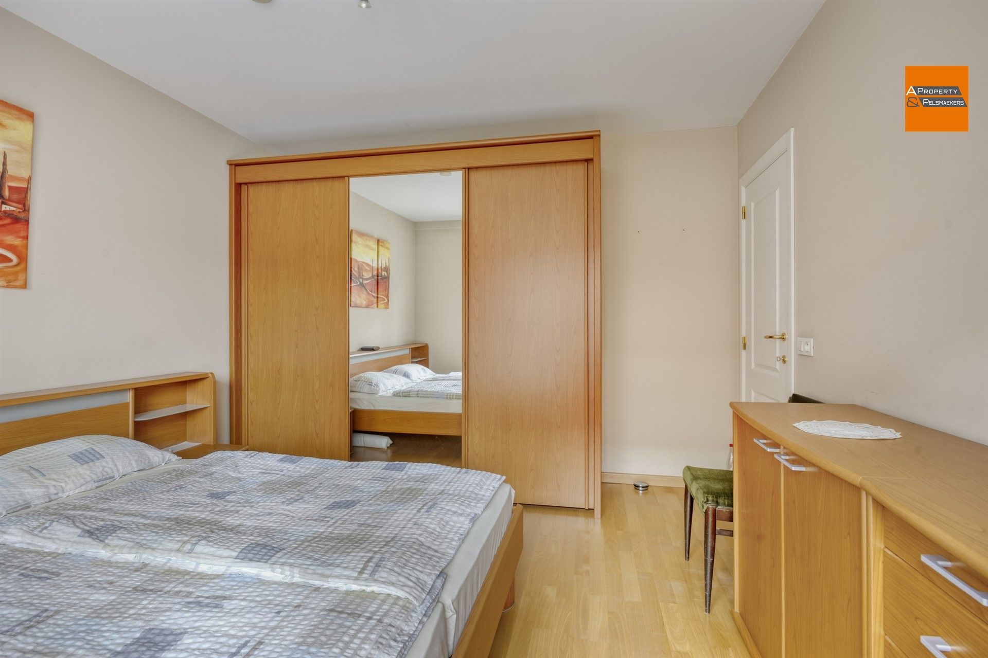 Gelijkvloers appartement met tuin en parking in het centrum van Meerbeek. foto 8