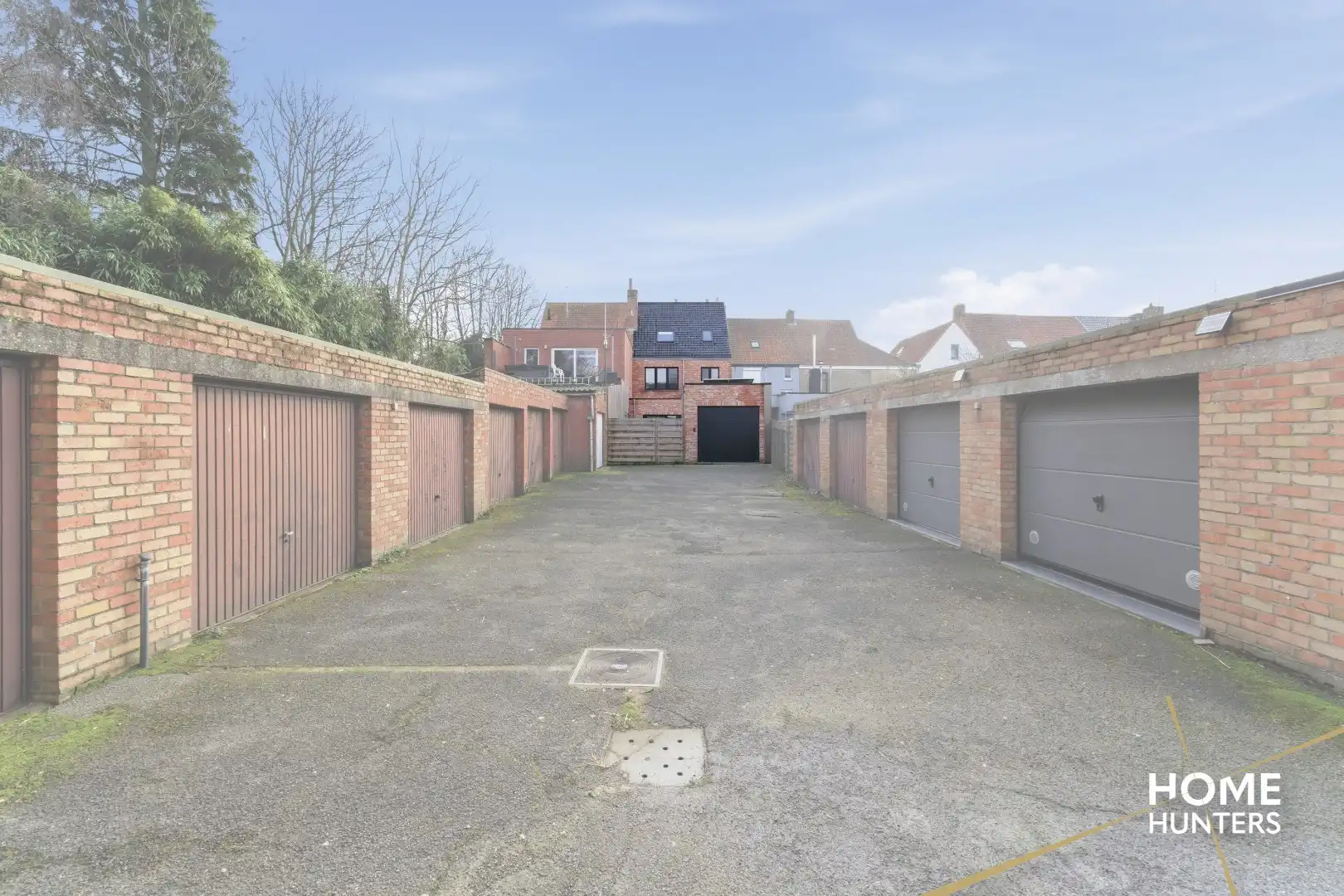 Instapklare gezinswoning met 4 slaapkamers, garage en uitweg te Sint-Kruis! foto 19